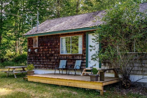 706 Delta Dr, Sayward, BC 