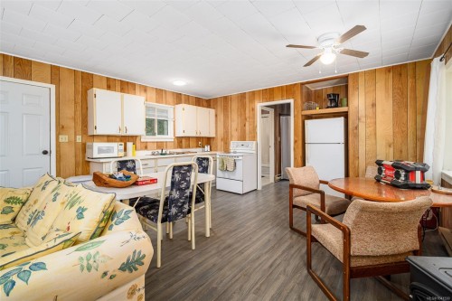 706 Delta Dr, Sayward, BC 