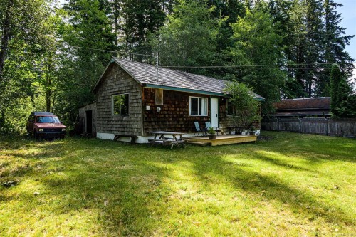 706 Delta Dr, Sayward, BC 