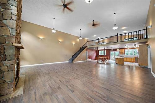 387 &-385 Earl Grey Rd, Winnipeg, MB 