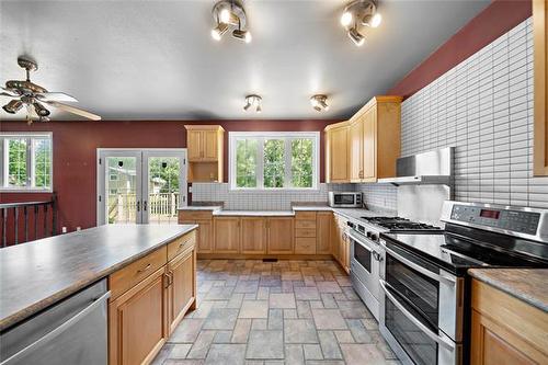 387 &-385 Earl Grey Rd, Winnipeg, MB 