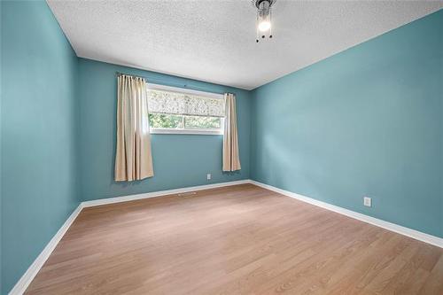 387 &-385 Earl Grey Rd, Winnipeg, MB 
