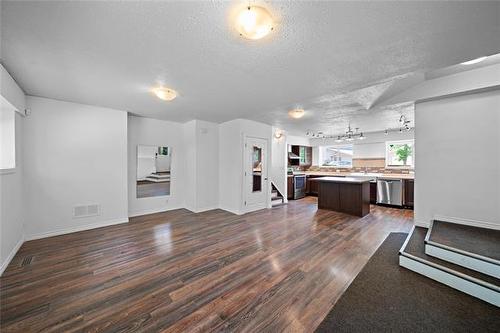 387 &-385 Earl Grey Rd, Winnipeg, MB 