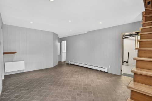 Salle familiale - 82 Ch. De La Rivière-À-Simon, Saint-Sauveur, QC - Indoor Photo Showing Other Room