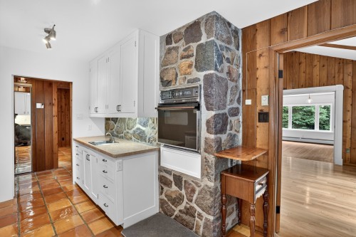 Cuisine - 82 Ch. De La Rivière-À-Simon, Saint-Sauveur, QC - Indoor Photo Showing Kitchen