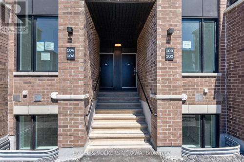 100 Stardust Private, Ottawa, ON 
