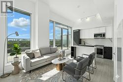 815 - 500 DUPONT STREET  Toronto, ON M6G 0B8