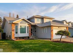 11028 11 AV NW  Edmonton, AB T6J 6M9