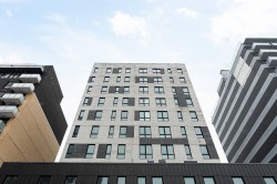 902-1200 Rue Crescent  Montréal (Ville-Marie), QC H3G 0G5
