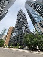 TH10 - 55 CHARLES STREET E  Toronto, ON M4Y 0J1