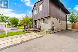 18 GOLD PINE COURT  Brampton, ON L6S 2K6