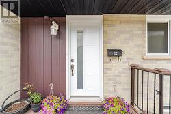 18 GOLD PINE COURT Brampton, ON L6S 2K6