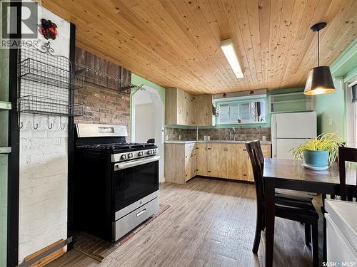 205 4Th Street E, Wilkie, SK 