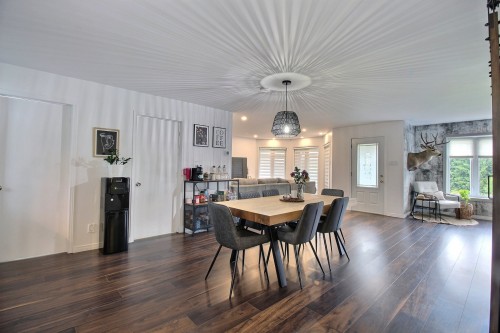Salle à manger - 650 Route 108 O., Saint-Éphrem-De-Beauce, QC 