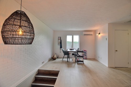 Salle familiale - 650 Route 108 O., Saint-Éphrem-De-Beauce, QC 