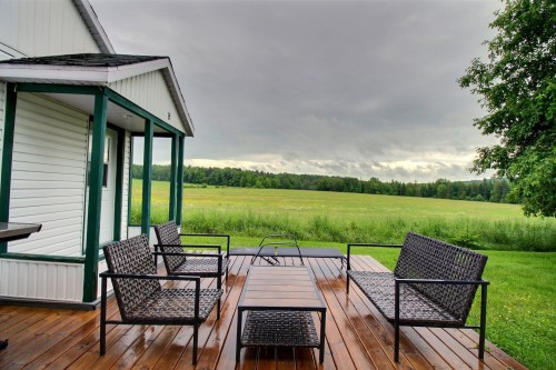 Terrasse - 650 Route 108 O., Saint-Éphrem-De-Beauce, QC 