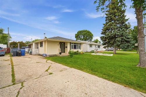 31 Minikada Bay, Winnipeg, MB 