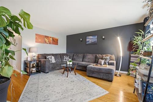 31 Minikada Bay, Winnipeg, MB 