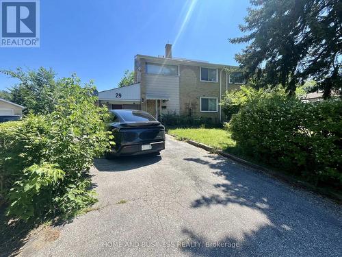 29 REDWING PLACE  Toronto, ON M3C 2A7