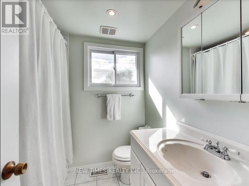 4 Ashstead Place, Toronto, ON 