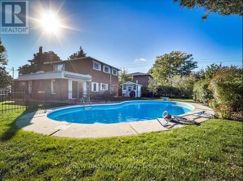 4 Ashstead Place, Toronto, ON 