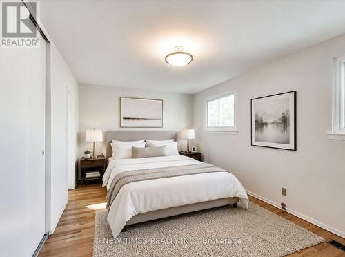 4 Ashstead Place, Toronto, ON 