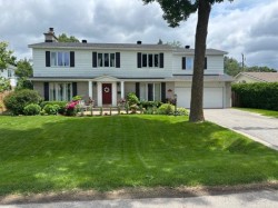 163 Av. Kipling  Beaconsfield, QC H9W 2Z9
