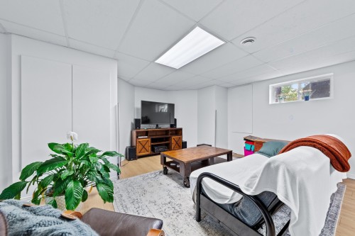 Salle familiale - 1800 Rue St-Gérard, Saint-Alexandre, QC - Indoor