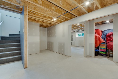 Salle familiale - 45 Rue De L'Affluent, Saint-Hippolyte, QC 