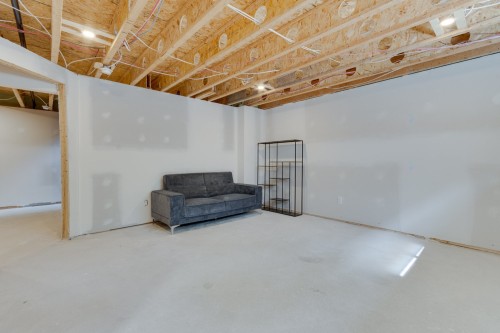 Salle familiale - 45 Rue De L'Affluent, Saint-Hippolyte, QC 