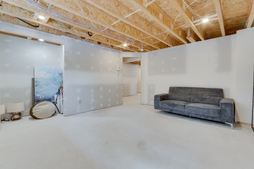 Salle familiale - 45 Rue De L'Affluent, Saint-Hippolyte, QC 