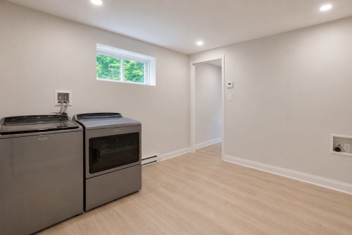 Salle de lavage - 45 Rue De L'Affluent, Saint-Hippolyte, QC 