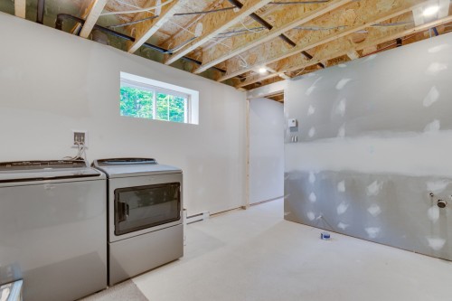 Salle de lavage - 45 Rue De L'Affluent, Saint-Hippolyte, QC 