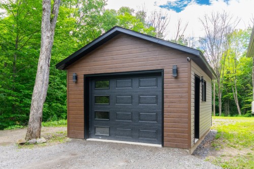 Garage - 45 Rue De L'Affluent, Saint-Hippolyte, QC 