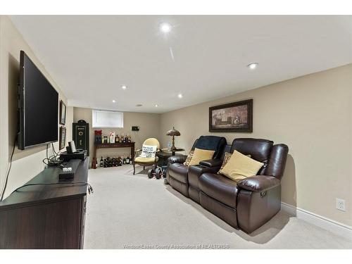 2563 Meldrum, Windsor, ON 