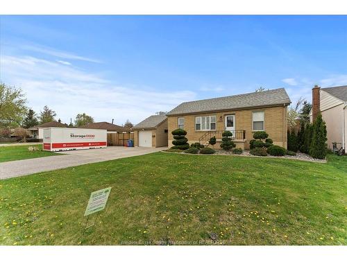 2563 Meldrum, Windsor, ON 