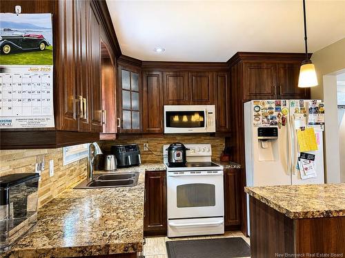 1017 Centennial St, Bathurst, NB 
