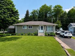 1017 Centennial ST  Bathurst, NB E2A 2W6
