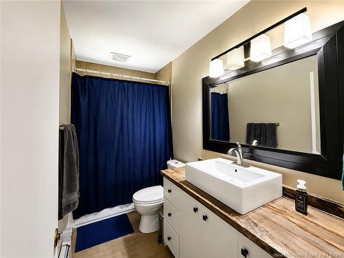 1017 Centennial St, Bathurst, NB 