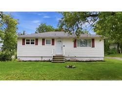 41 Highlandview RD Moncton, NB E1A 2L1