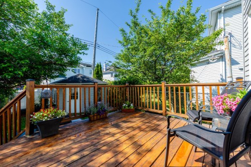 Cour - 288 Av. Jaillet, Pointe-Claire, QC 