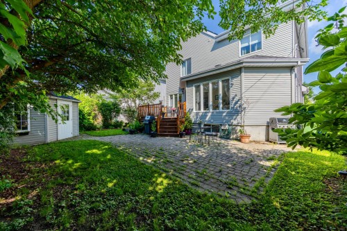 Cour - 288 Av. Jaillet, Pointe-Claire, QC 