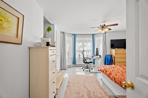 Bedroom - 22A Rue Du Joli-Bosquet, Sainte-Marguerite-Du-Lac-Masson, QC - Indoor