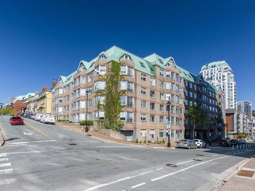 106 1326 Lower Water Street  Halifax, NS B3J 3R3