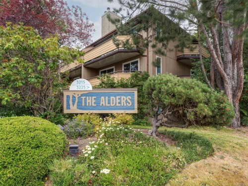 #111-3215 Alder St  Saanich, BC V8X 1P3