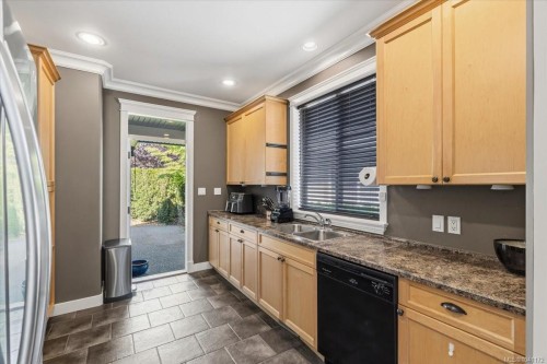 5175 Dunster Rd, Nanaimo, BC 