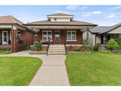 1663 ELSMERE Windsor, ON N8X 4H5