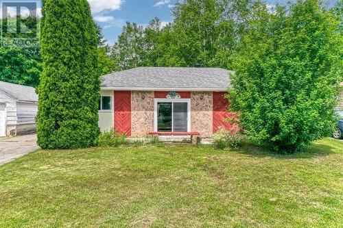 32 Fraser Avenue, Onaping, ON 