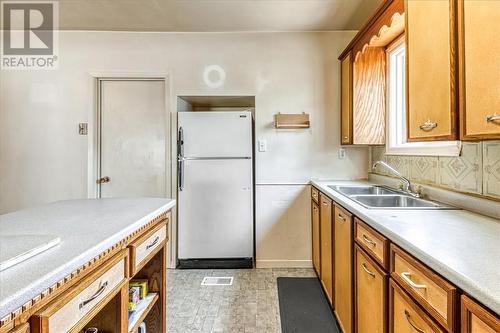 32 Fraser Avenue, Onaping, ON 