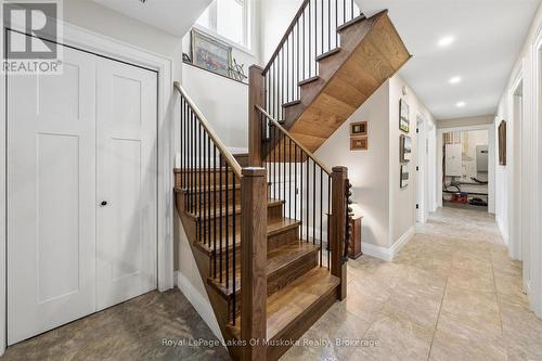 Foyer - 44 Hillcrest Lane, Perry, ON 